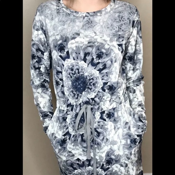 🍒Vera Wang Dress 🌸 - Picture 1 of 3